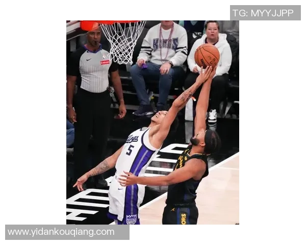 勇士与国王激战16精彩回顾全场比赛亮点与精彩瞬间分析